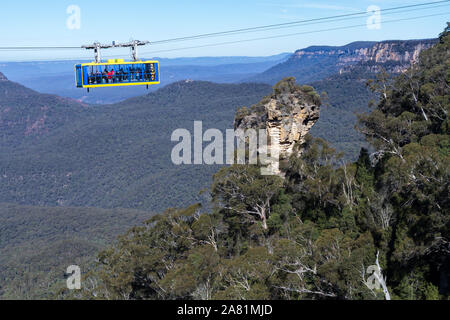 Floating High - Scenic Skyway Cable Car glides over the rainforest canopy. Scenic World, Blue Mountains, Katoomba, New South Wales, Australia Stock Photo