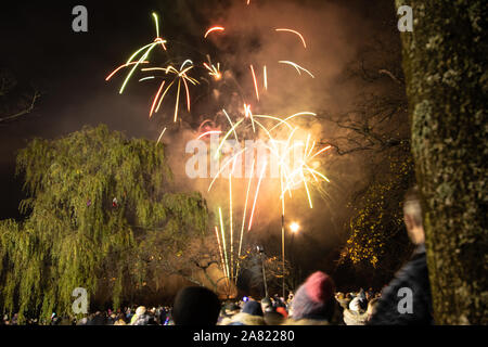 Clydebank, Scotland, UK. 5th Nov 2019. A public fireworks display has taken place in the town of Clydebank in West Dunbartonshire. There was a good attendance of locals who came out to watch the tradition, on a (thankfully) dry Guy Fawkes Night. Credit: Iain McGuinness / Alamy Live News Stock Photo