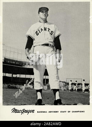 vintage-black-and-white-photo- 