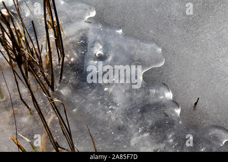 Ice floe, Weser River, looks like a face, Oberweser, Weser Uplands, Weserbergland, Hesse, Germany Stock Photo