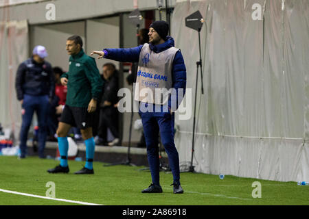 Vozdovac Stadium, Belgrade, Serbia. 6th Nov, 2019. UEFA Under 19 UEFA Youth  league football, FK Crvena Zvezda under 19s versus Tottenham Hotspur under  19s; The players of Tottenham Hotspur and of FK