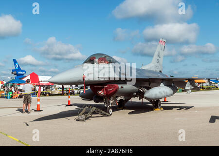 A United States Air Force F-16 Fighting Falcon from the 180th Fighter Wing (Toledo, Ohio) at the 2018 Vectren Dayton Airshow. Stock Photo