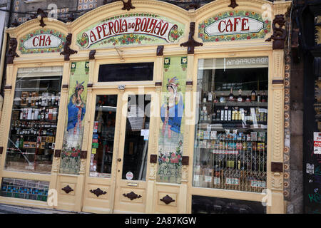 A Perola do Bolhao shop and cafe in Porto, Portugal Stock Photo