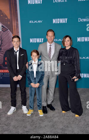 Patrick Wilson with wife Dagmara Dominczyk and children Kassian McCarrell Wilson and Kalin Patrick Wilson at the world premiere of the movie 'Midway - For Freedom' at the Regency Village Theater. Los Angeles, 05.11.2019 | usage worldwide Stock Photo