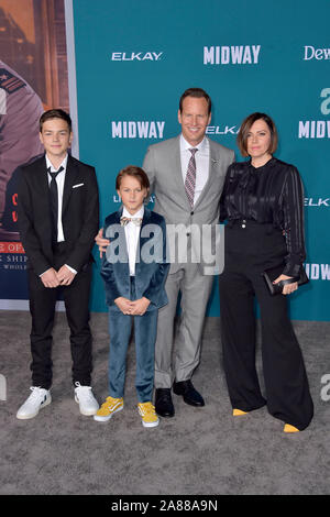 Patrick Wilson with wife Dagmara Dominczyk and children Kassian McCarrell Wilson and Kalin Patrick Wilson at the world premiere of the movie 'Midway - For Freedom' at the Regency Village Theater. Los Angeles, 05.11.2019 | usage worldwide Stock Photo