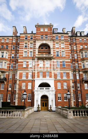 Albert Court, London. The facade of an upmarket apartment block in Kensington, West London. Stock Photo