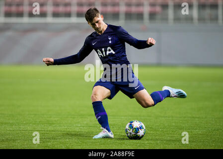 6th November 2019; Vozdovac Stadium, Belgrade, Serbia; UEFA Under 19 UEFA  Youth league football, FK Crvena Zvezda under 19s versus Tottenham Hotspur  under 19s; Jamie Bowden of Tottenham Hotspurs FC breaks on