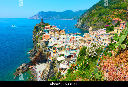 Vernazza town on the cliff by the sea in Cinque Terre, Italy - Italian landscape Stock Photo