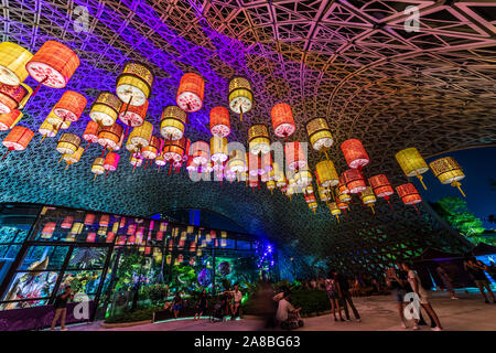 Singapore Chinese Mid-Autumn Lantern Festival at Garden By The Bay ...