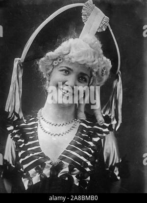 Emma Trentini 1906 Stock Photo Alamy