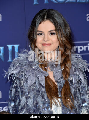 Los Angeles, USA. 07th Nov, 2019. LOS ANGELES, USA. November 07, 2019: Selena Gomez at the world premiere for Disney's 'Frozen 2' at the Dolby Theatre. Credit: Paul Smith/Alamy Live News Stock Photo