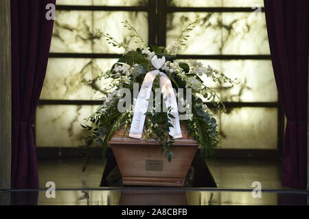 +++FILE PHOTO+++Funeral of former Czech tennis player Jana Novotna, Wimbledon champion, who died after a serious illness on Sunday, November 19, at the age of 49 years, take place in Brno, Czech Republic, on Monday, November 27, 2017.   (CTK Photo/Vaclav Salek) Stock Photo