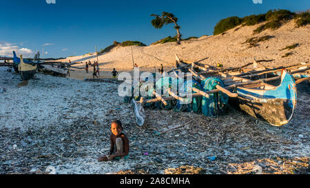 Vezo community close to Tulear (Toliara), South-Western Madagascar. Images of daily-life, specially fishing activities. Stock Photo