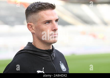 NEWCASTLE UPON TYNE, ENGLAND - NOVEMBER 9TH 2019 Newcastle United's Ciaran Clark during the Premier League match between Newcastle United and Bournemouth at St. James's Park, Newcastle on Saturday 9th November 2019. (Credit: Steven Hadlow | MI News) Photograph may only be used for newspaper and/or magazine editorial purposes, license required for commercial use Credit: MI News & Sport /Alamy Live News Stock Photo