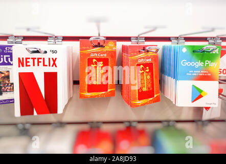 Google play gift cards – Stock Editorial Photo © dennizn #163826408