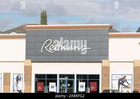 14 October 2019 - Calgary , Alberta, Canada - Reitmans store front in a stripmall Stock Photo