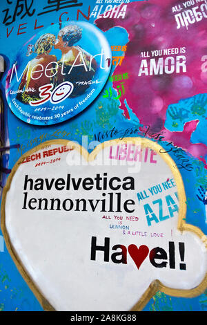 Zed Johna Lennona, Velkoprevorske namesti, Mala Strana (UNESCO), Praha, Ceska republika / John Lennon wall, Kampa, Lesser town (UNESCO), Prague, Czech Stock Photo