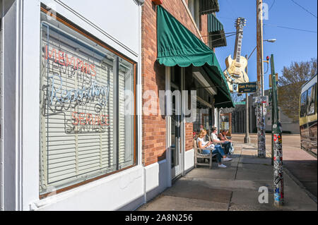 Sun studio at 706 Union Avenue in Memphis. Sam Phillips opened the studio, which is considered to be the birthplace for rock n’ roll, in 1950. Stock Photo