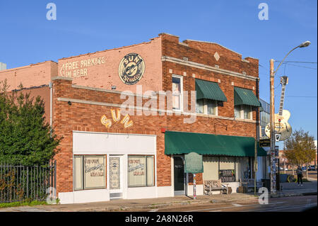 Sun studio at 706 Union Avenue in Memphis. Sam Phillips opened the studio, which is considered to be the birthplace for rock n’ roll, in 1950. Stock Photo