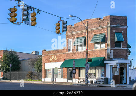 Sun studio at 706 Union Avenue in Memphis. Sam Phillips opened the studio, which is considered to be the birthplace for rock n’ roll, in 1950. Stock Photo