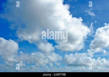 Wolkenhimmel, Cumulus Wolken, blauer Himmel, Ostfriesland, Ostfriesische Inseln, Nordseeküste, Stock Photo