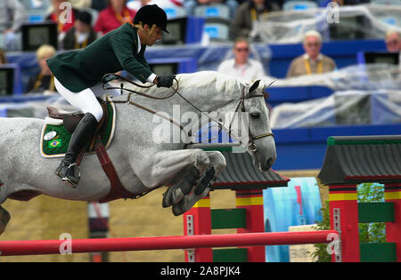 Olympic Games, Sydney 2000, Luis-Felipe Azevedo (BRA) riding Ralph Stock Photo