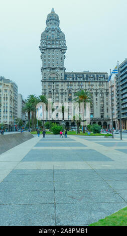 Plaza Indipencia in Montevideo, Uruguay Stock Photo