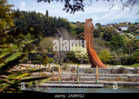 Picture by Tim Cuff - 27 October 2019 - Maitai River and Taurapa sculture, Nelson, New Zealand Stock Photo