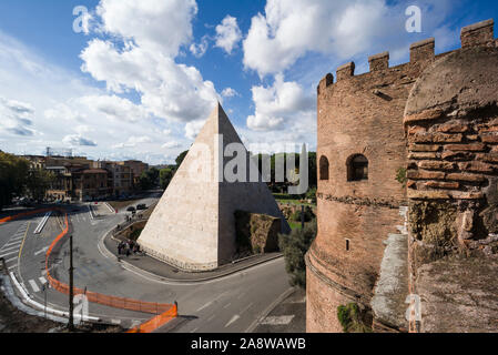 Rome. Italy. View of  the Piramide di Cestio (Pyramid of Cestius, built ca. 18–12 BC), tomb of Gaius Cestius, magistrate and member of the Septemviri Stock Photo