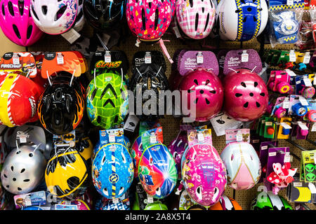 skate helmets halfords
