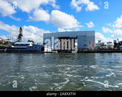 Gulf Harbor Marina and Pelican Alley Restaurant along the Intracoastal Waterway in Nokomis, Florida, USA, October 30, 2019, © Katharine Andriotis Stock Photo