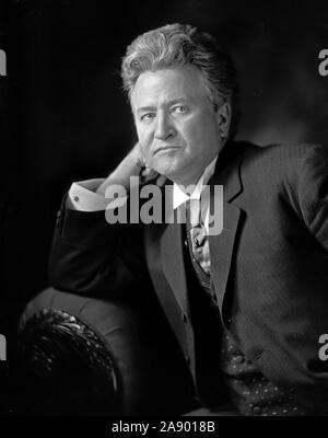 Wisconsin Senator Robert LaFollette ca. 1905-1925 Stock Photo - Alamy