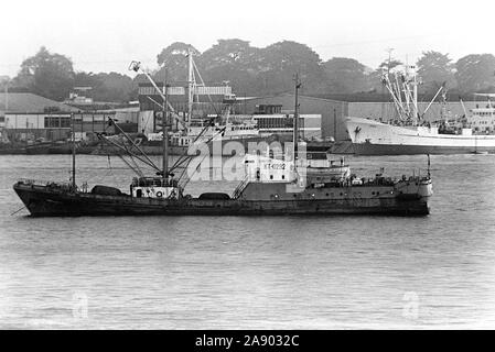 1979 - A port beam view of a Soviet trawler anchored offshore during exercise Unitas XX. Stock Photo