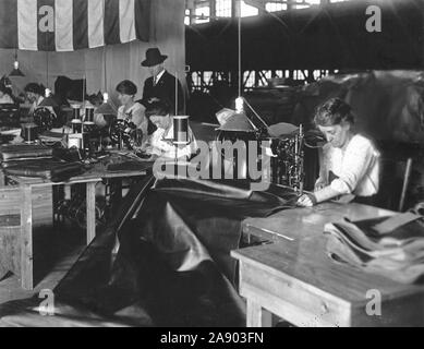 Machines sewing wing covers, etc. Standard Aircraft Corp. Elizabeth, N.J Stock Photo