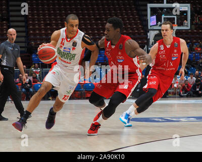 Milano, Italy. 11th Nov, 2019. salumu of pistoia hampered by biligha dellÃ¢â‚¬â„¢ax armani milanoduring AX Armani Exchange Olimpia Milano vs OriOra Pistoia, Italian Basketball A Serie Championship in Milano, Italy, November 11 2019 - LPS/Savino Paolella Credit: Savino Paolella/LPS/ZUMA Wire/Alamy Live News Stock Photo