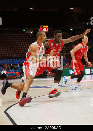 Milano, Italy. 11th Nov, 2019. salumu of pistoia hampered by biligha dellÃ¢â‚¬â„¢ax armani milanoduring AX Armani Exchange Olimpia Milano vs OriOra Pistoia, Italian Basketball A Serie Championship in Milano, Italy, November 11 2019 - LPS/Savino Paolella Credit: Savino Paolella/LPS/ZUMA Wire/Alamy Live News Stock Photo