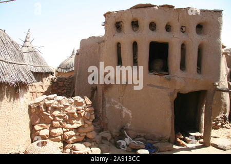 Dogon country : village of Pelou (plateau) Stock Photo