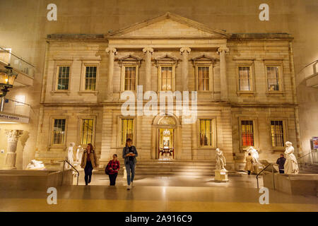 The Charles Engelhard Court in the American Wing,  The Metropolitan Museum of Art ( Met ), 5th Avenue, Manhattan, New York City, NY. USA Stock Photo