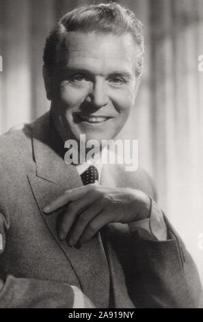 Gustav Fröhlich, deutscher Schauspieler und Filmregisseur, Deutschland Mitte 1950er Jahre. German actor and movie director Gustav Froehlich, Germany mid 1950s. Stock Photo