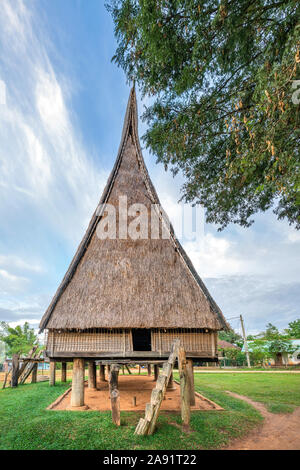 Kon K'ri or Kon Jodri traditional house in Kon Tum, Vietnam Stock Photo