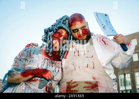 Essen, Ruhr area, North Rhine-Westphalia, Germany - Zombie walk on Halloween evening in Essen city centre.  Essen, Ruhrgebiet, Nordrhein-Westfalen, De Stock Photo