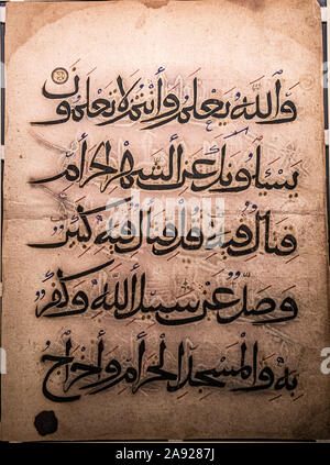 A folio from a Qur'an manuscript in the Metropolitan Museum of Art ...