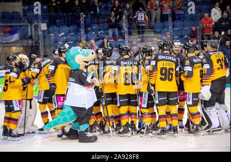 final jubilation Team GER, team, mascot Urmel Germany (GER) - Russia (RUS) 4: 3, at 07.11.2019 Hockey, Germany Cup from 7.-10.11.2019 in Krefeld / Germany. | Usage worldwide Stock Photo