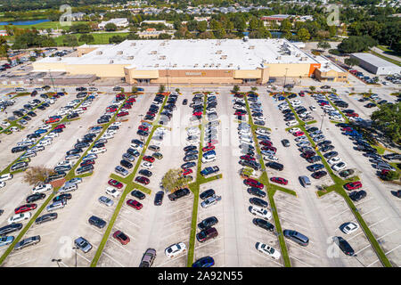 St Saint Cloud Florida,Walmart Supercenter discount department store,outside exterior front entrance parking lot aerial,FL191109d17 Stock Photo