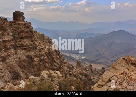 Oman Hajar Mountain Pass on the way from Al Hamra to Snake Gorge Canyon (Wadi Bani Awf). Stock Photo