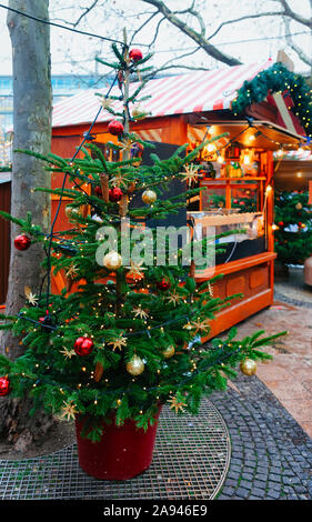 Christmas Tree near Market at Kaiser Wilhelm Memorial Church Berlin new Stock Photo