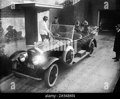 Former U.S. President Woodrow Wilson with his Second wife Edith Wilson in back of Convertible Car, Washington, D.C., USA, Harris & Ewing, 1924 Stock Photo