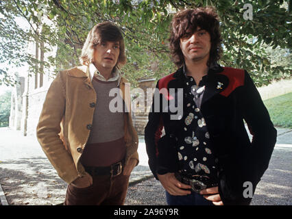 Portraits of the two Everly Brothers mid 70s American country - influenced rock and roll duo. Steel guitar playing. accoustic  with close harmony singing. Photographed in England  mid 70s. Phil is on the LHS and  Don on the RHS Stock Photo