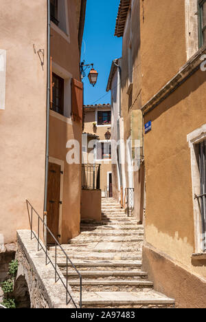 French back alley, Bonnieux, France Stock Photo