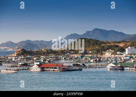 View to Binh Houng Island, on the steep coast near Vinh Hy, South China Sea, Ninh Thuan Province, Vietnam Stock Photo